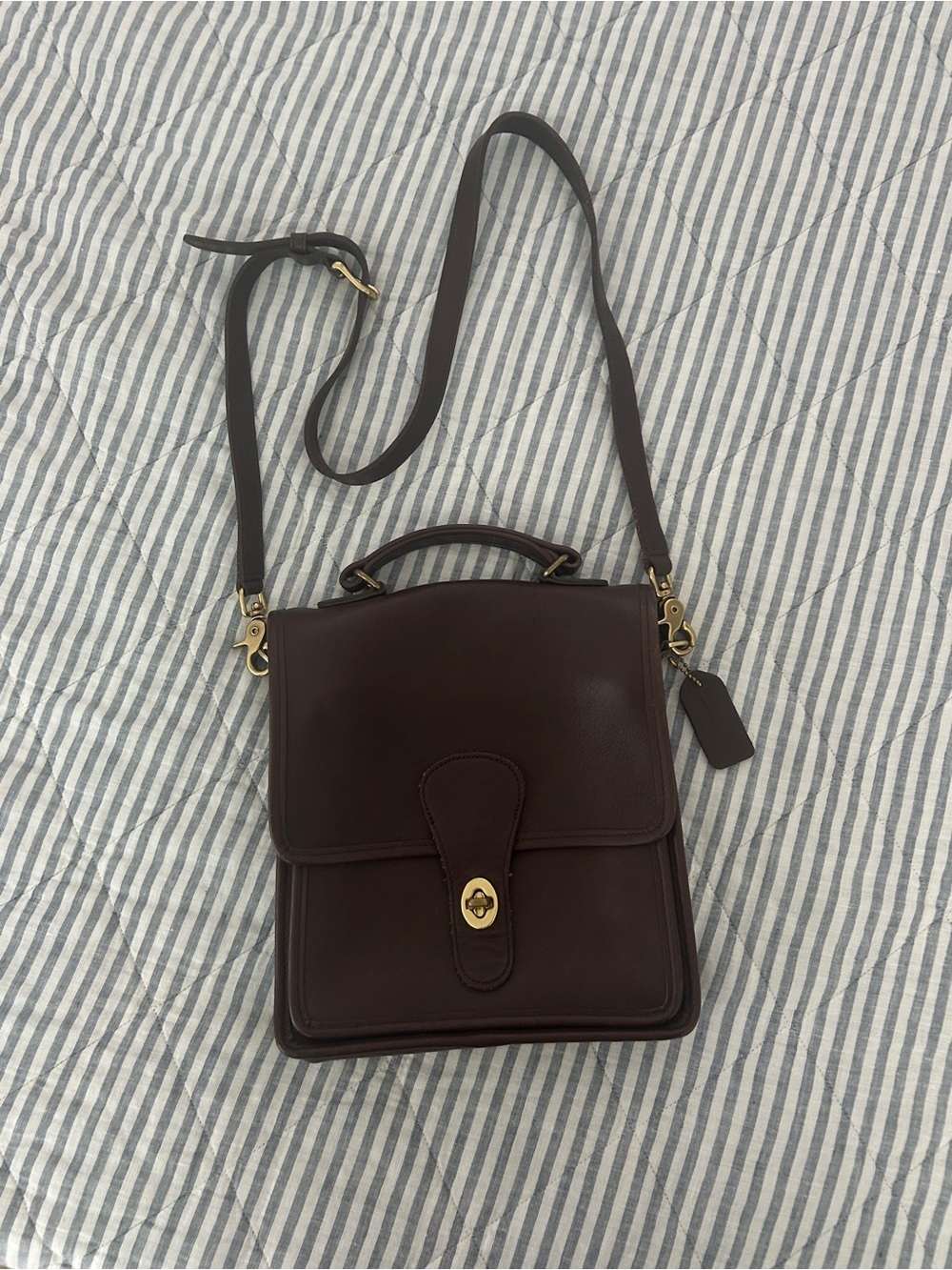 Vintage Coach 5130 Mahogany Brown Station Bag Leather Crossbody Purse